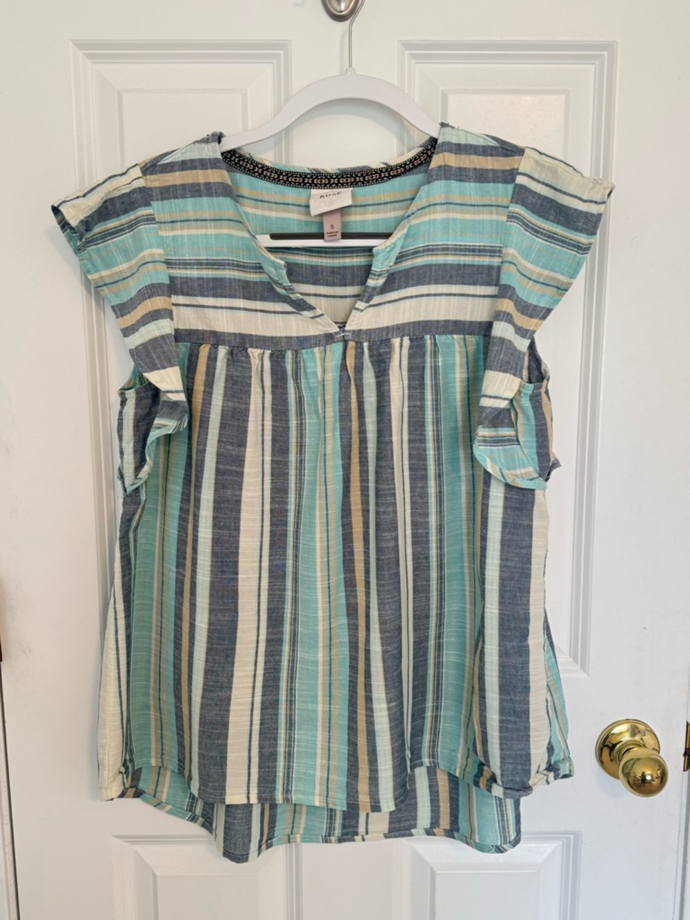 KNOX ROSE Striped Flutter Sleeve Blouse